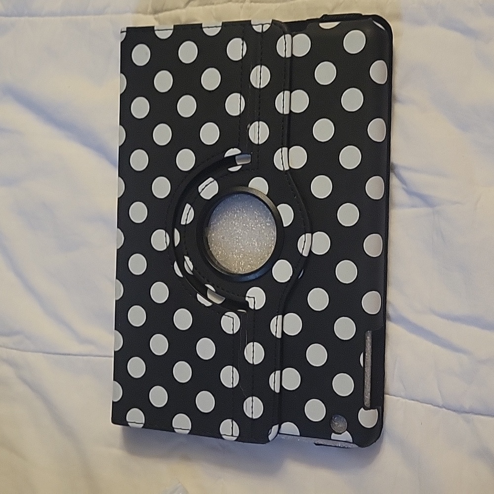 360 degrees rotating ipad cover.